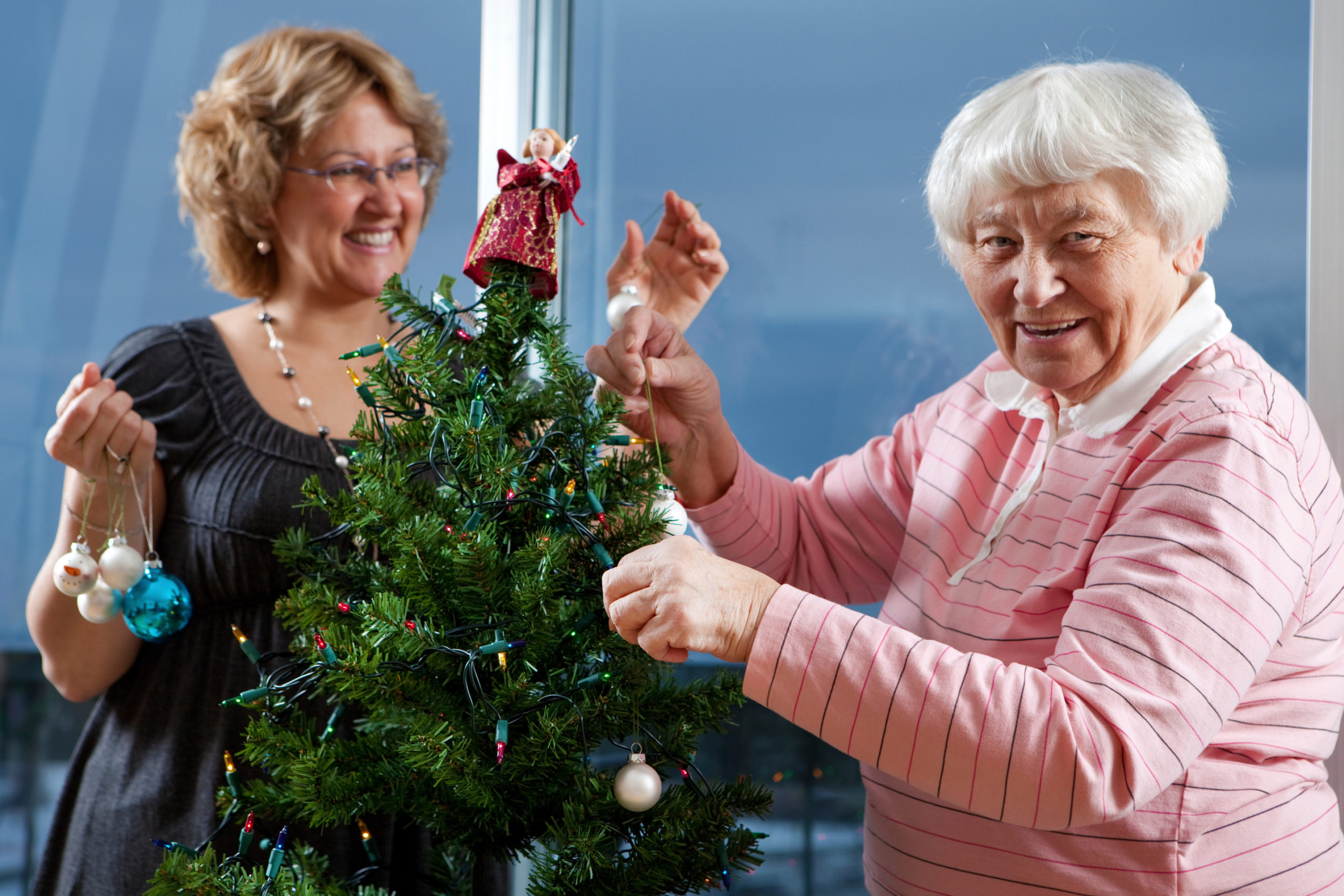 How to Help Memory Care Patients Enjoy Christmas